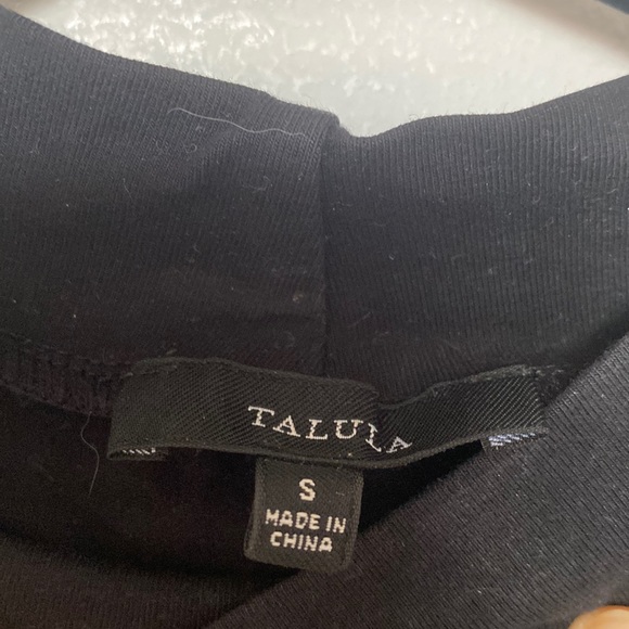 Talula (Aritzia) Crop Top Long Sleeve Shirt in Black - Picture 2 of 3